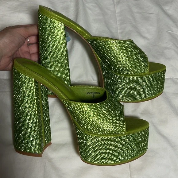 Fashion Nova Green Glitter Platform Heels - Picture 5 of 5